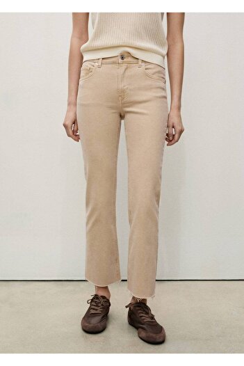 MANGO Woman Spanish long-legged short jeans