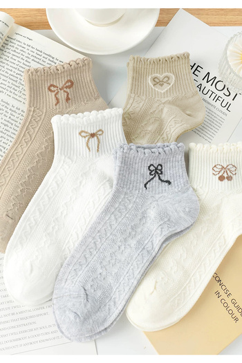 BGK 5 Pairs of Heart-Ribbon Patterned Socks