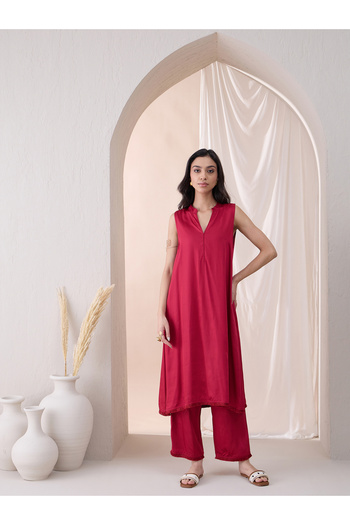 Femmella By Styli Sleeveless Mandarin Collar Long Kurta with Straight Pant