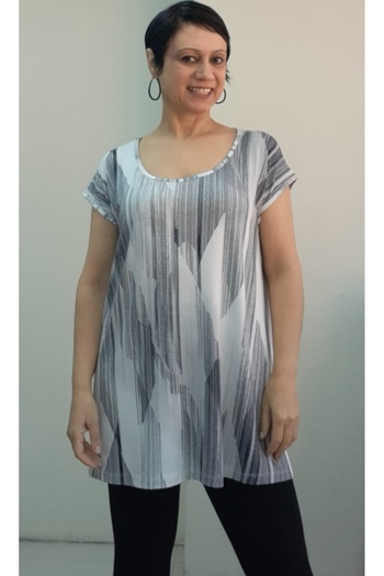 Mertcan Butik White Black Print Size with the Whole Coming Low Sleeve Combed Viscose T-Shirt