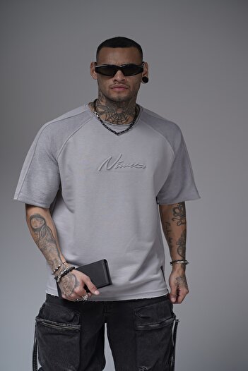 Butik Κέντημα με λαιμόκοψη Beauty - Λεπτομερές μανίκι Raglan - Μπλουζάκι από ύφασμα 3 νημάτων με βούρτσα