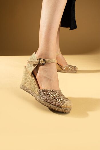 Pembe Potin Comfortable Wedge Sole Mink Embroidered Stylish Women's Sandals
