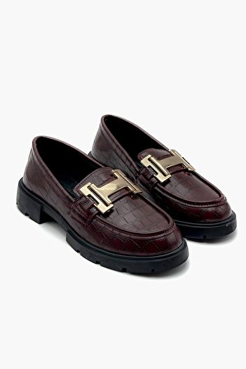 Shoebutik Cecilia Бордо Тріщинна шкіра Застібка Деталізовані жіночі лофери