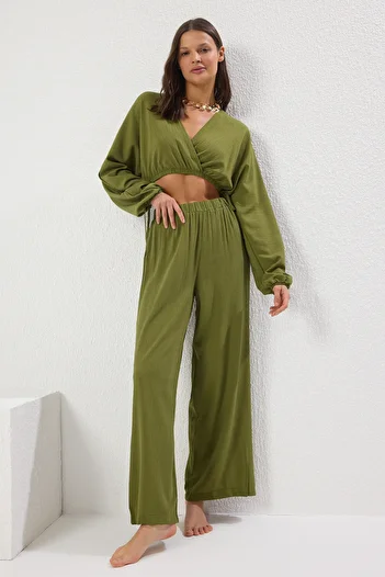 Trendyol Collection Ecru Crop Blouse and Pants Set - Tbess25Au00048