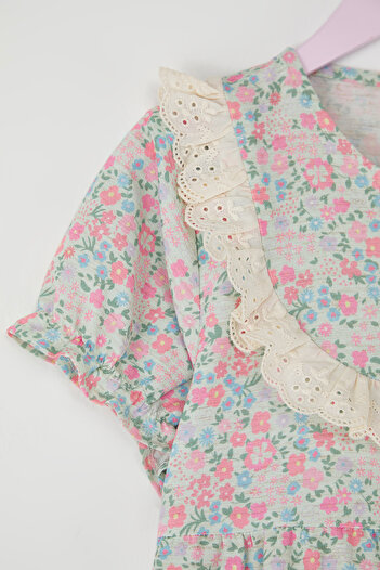 TRENDYOLKIDS Mint Girl Cotton Floral Brode Detailed Short Sleeve Mini Eid Woven Dress Tkdss25El00024