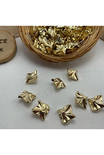 Bukle İplik Gold Color Plastic Metallized Shoes - Embossed and Padded (6 Pieces)
