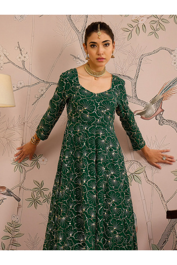 Sassafras By Styli Embellished Sequins Sweetheart Neck Kurta