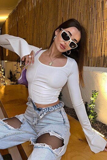 World Fashion Trends 2824 Ecru Basic Crop Top