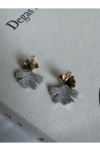 ringbox Double Color Stone Leaf Earrings