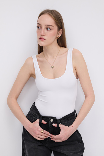 Addax Βασικό εσώρουχο U-Neck A0104-DK1
