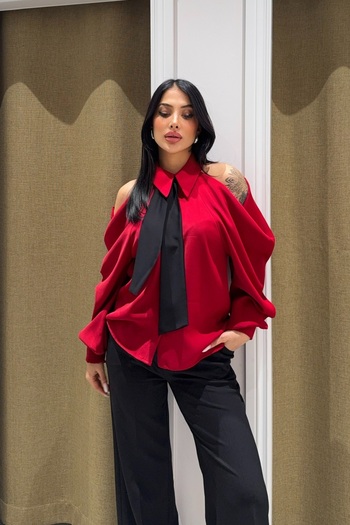 Serica Moda Red Satin Shirt with Shoulder Detail
