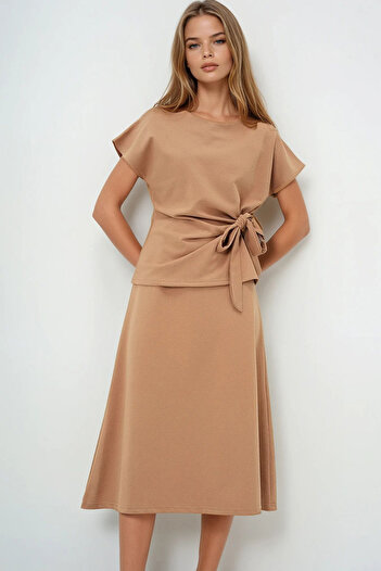 VAGGON Women's Camel Crew Neck Drape Detailed Blouse and Flared Skirt Set Prmx13479