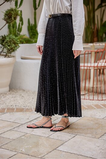 LOCCO Women's Stone Pleated Skirt Black