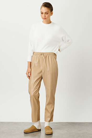 Hooopstore Leather Pants with Stitching - Beige