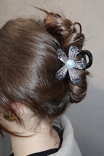 TAKIŞTIR Black Color Stone and Pearl Detailed Latch Buckle