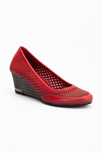 ANALİN SHOES Kadın Hakiki Deri Lazerli Dolgu Topuklu Ayakkabı - Kırmızı