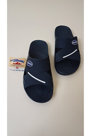 GEZER Men's Slippers with Non-Slip Soles