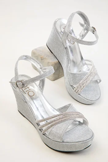 SOHO Silberne Damenschuhe mit Keilabsatz 20361