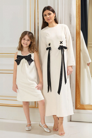 Trendyol Modest Krémové šněrovací šaty z tkané látky Tctss25Eb00037
