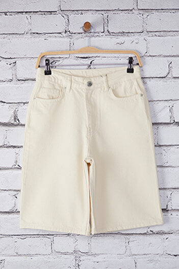 Trendyol Collection Ecru Normal Waist Denim Bermuda Twoss25Sr00113