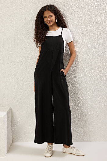 Trendyol Collection Black Scuba Crepe Pocket Regular/Normal Fit Knitted Tube Leg Jumpsuit Twoss25Tu00041