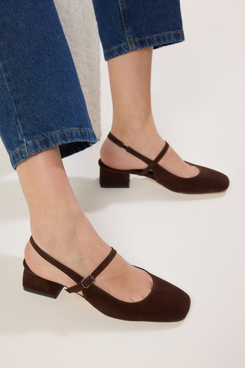 TRENDYOL SHOES Dunkelbraune Wildleder-Mary-Jane-Sandalen mit Blockabsatz TAKSS25TO00075