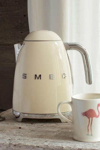SMEG 50’s Style Krem Retro Krem Kettle Klf03creu