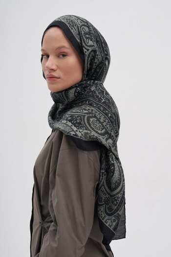 carell Saphire Soft Green Early Silk Shawl