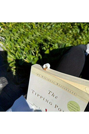 Fivy Spilled Coffee Figured Bookends