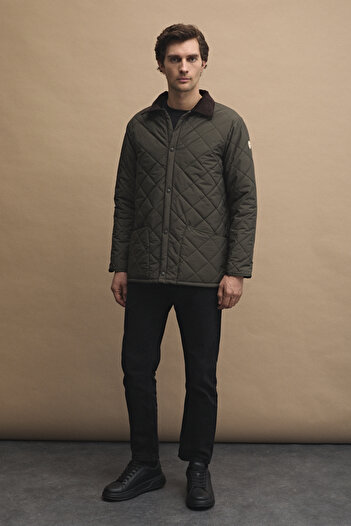 AJ 81 Kapitone Basic Mont - Haki