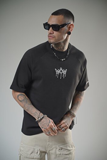 king brich Μπλουζάκι Unisex Oversize Fit με λογότυπο στο μπροστινό μέρος και λεπτομέρεια κεντήματος Raglan Sleeve