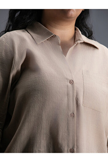 High Star By Styli Plus Size Solid Regular Fit Shirt with Pocket Detail