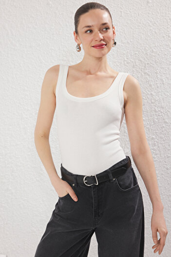 Trendyol Collection   Ecru Pool Collar Fitted Backless Body Twoss25Bd00018