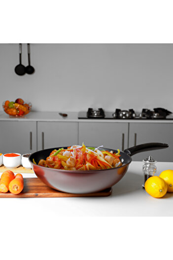 ROYALFORD RF9768 - 32 Cm Carbon Steel Wokpan - Long Handle