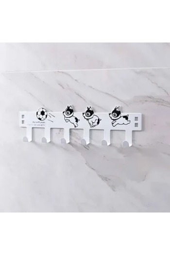 Generic towel holder on door