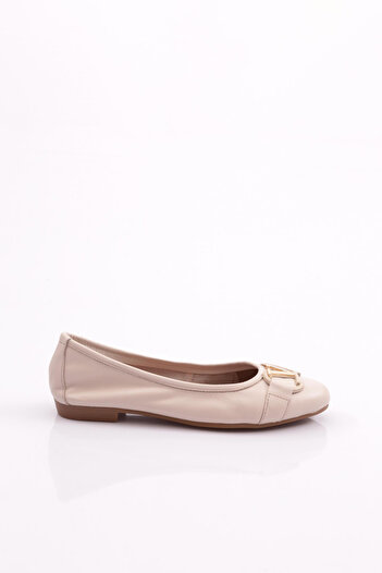 DGN 24057V Women's Ballerinas with V Buckle Accessories