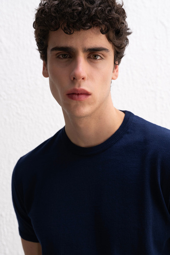 GIESTO Crew Neck Knitwear Navy Blue T-Shirt