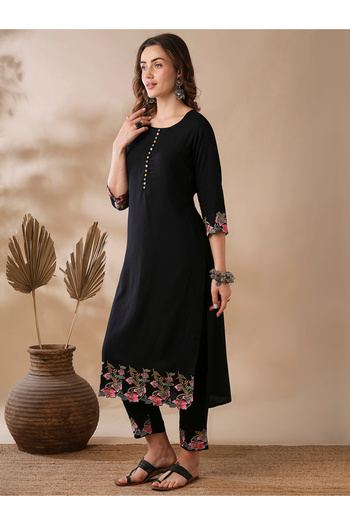 Globus By Styli Buttoned Floral Scalloped Hem Kurta and Elasticated Pants Set