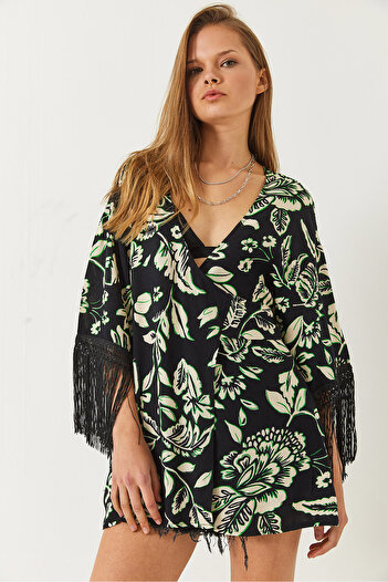 Bianco Lucci Women's Tassel Detailed Tie-Up Patterned Short Viscose Kimono 60261497