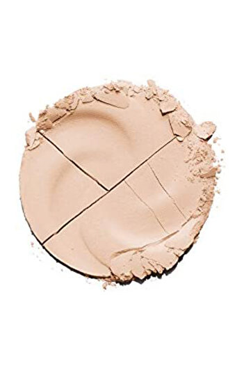 Essence Mattifying Compact Powder 11