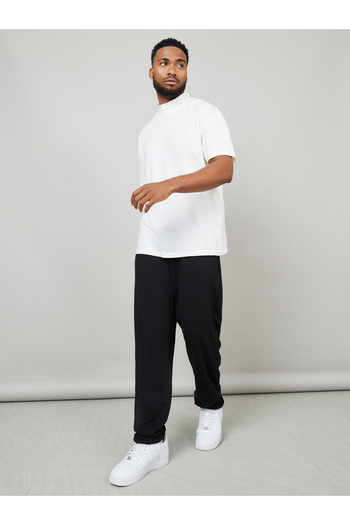 Styli Premium Texture Knitted Pants with Zipper Pocket Detail