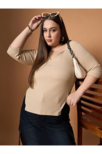 Sassafras By Styli Plus Size Textured Rib Knit Sweetheart Neck Top