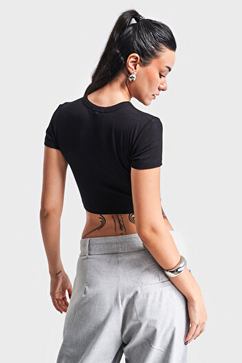 its basic Kadın Siyah Renk S5 Süper Esnek Kumaş Crop Fit Top