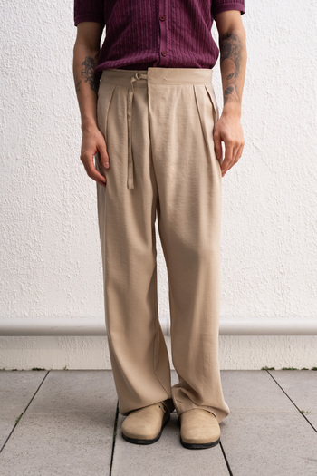 GIESTO Beige Pants with Draped Belt Detail