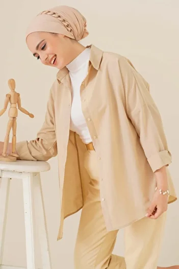 leyla sanat sanata yeni bir bakış açısı Leyla Sanat a New Perspective on Art 103901 Oversize Basic Hijab Shirt - Cream