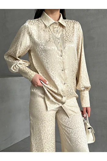 MD trend Women's Necklace Detailed Patterned Satin Oversize Shirt and Trousers Double Set