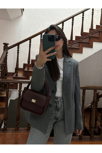NOTHING Women's Gold Lock Detailed Adjustable Strap Claret Red Shoulder and Crossbody Bag Mona