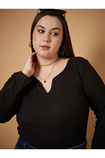 Sassafras By Styli Plus Size Textured Rib Knit Notch Neck Top