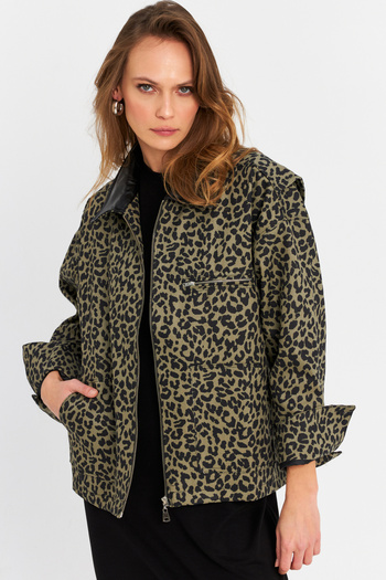 Cool & Modest Women's Khaki Leopard Denim Jacket Melt1174
