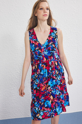 Trendyol Collection Rochie midi țesută cu decolteu în V, cu model floral albastru TWOSS25EL00767